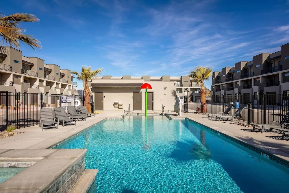 Family Paradise at the Vue by RedAwning