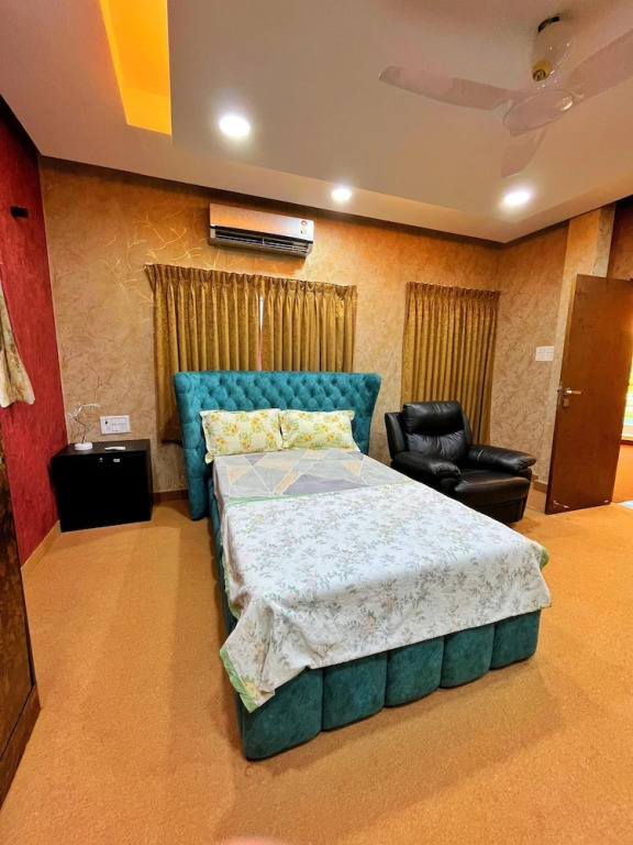 The Charlie Suites