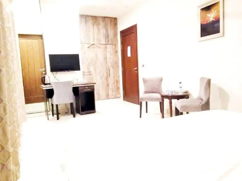 Jade Dragon Hotel DHA Lahore