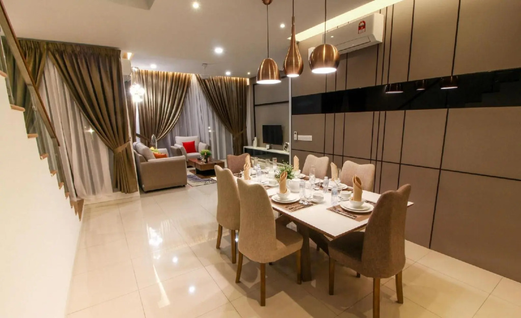 Tropical Villa Service Suite