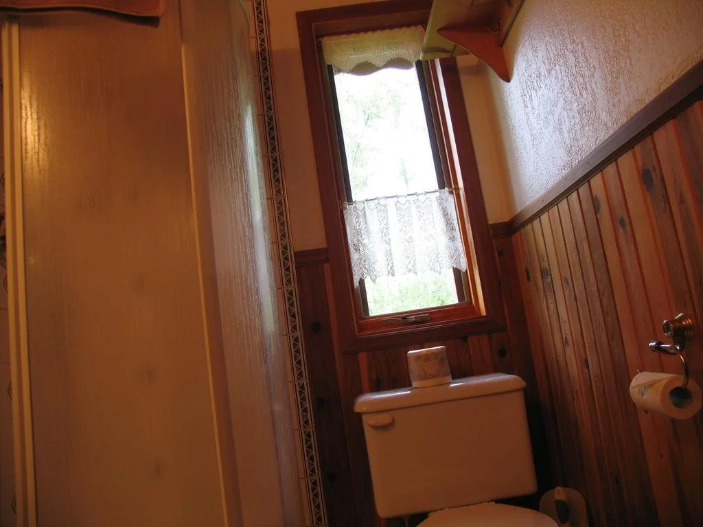 Blue Grouse Country Inn Bed & Breakfast