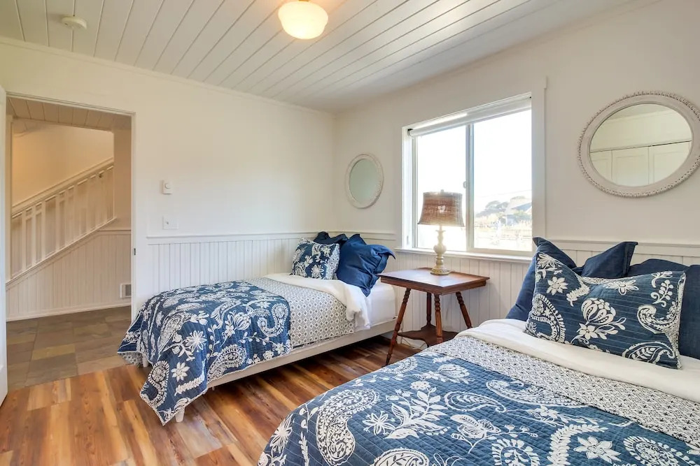 Scenic Bandon Vacation Rental w/ Beach Access!