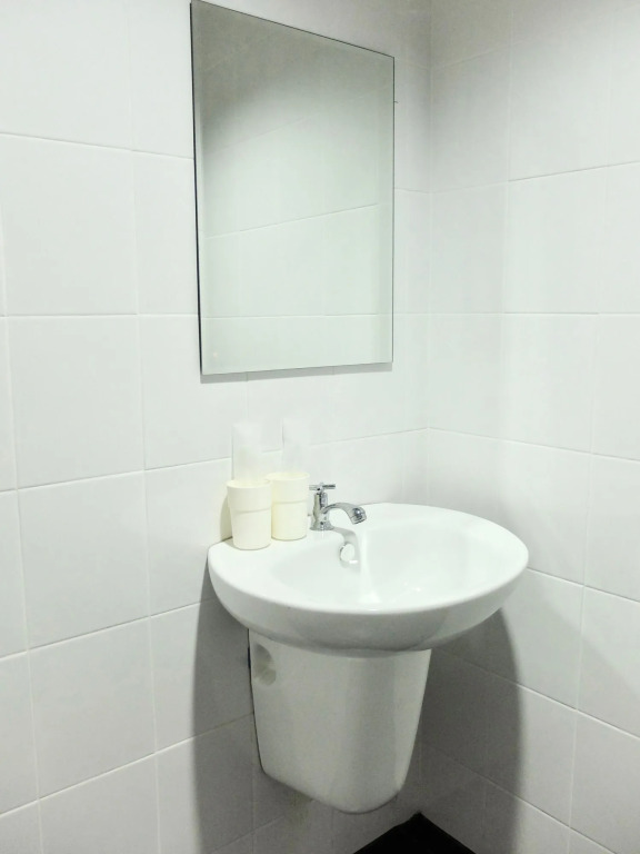 Diamond & Rust Hostel