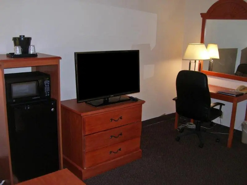 Comfort Inn & Suites Airport