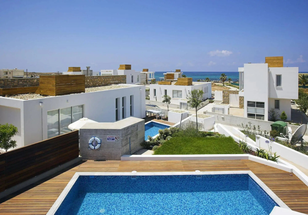 Paradise Cove Beach Villas