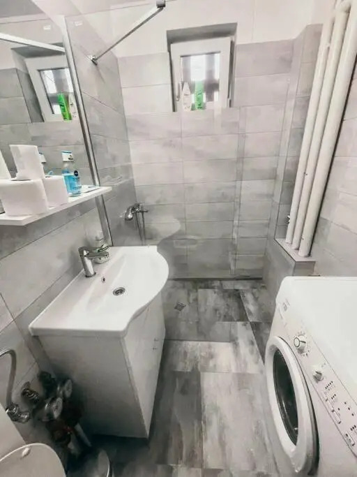 UltraCentral Big flat near the Opera Square P17