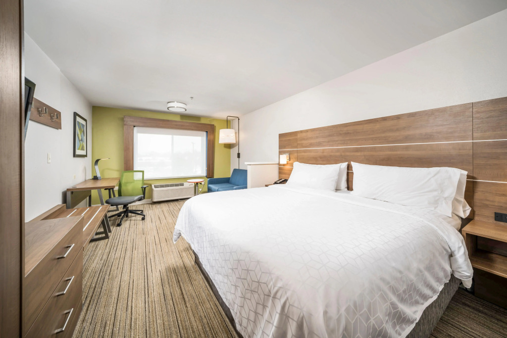 Holiday Inn Express Chicago Northwest-Vernon Hills by IHG