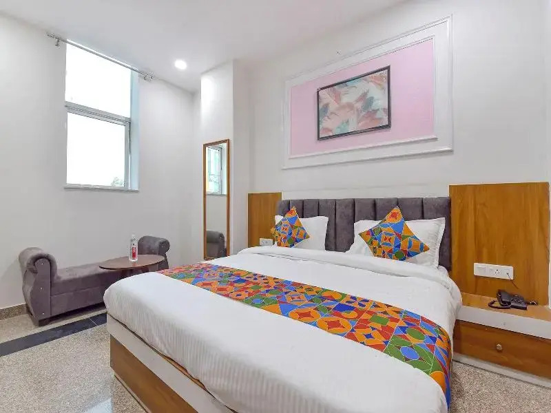 Fabhotel Grand Bala