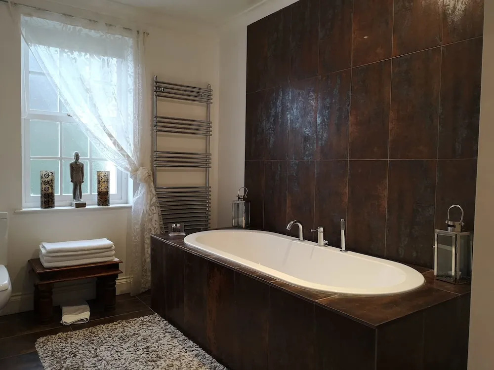 Glangwili Mansion - Luxury 5 star Bed & Breakfast