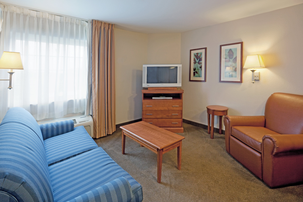 Candlewood Suites-West Springfield by IHG