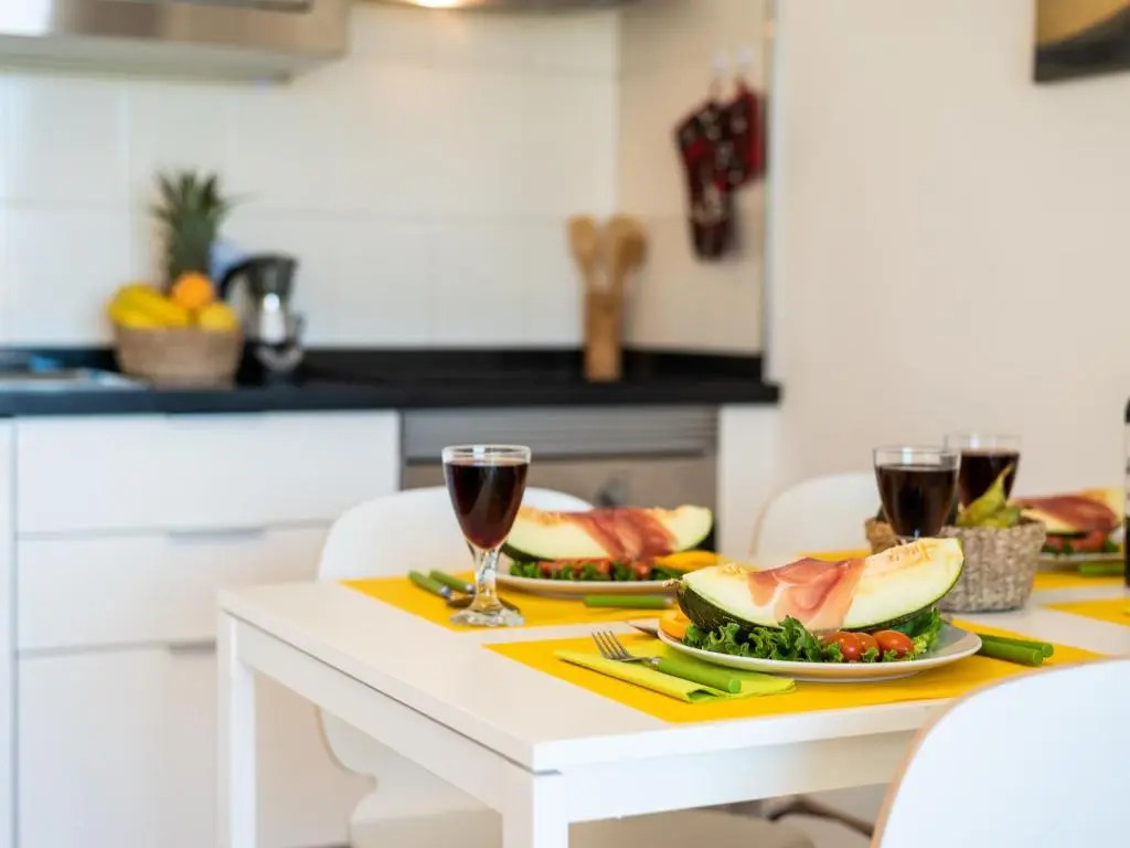 32 BRIGHT COPACABANA ocean view free WiFi