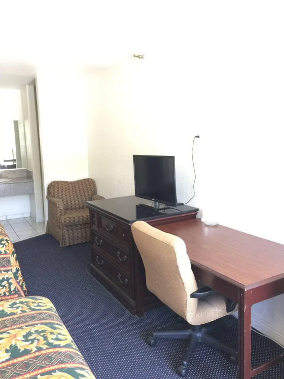Budget Inn
