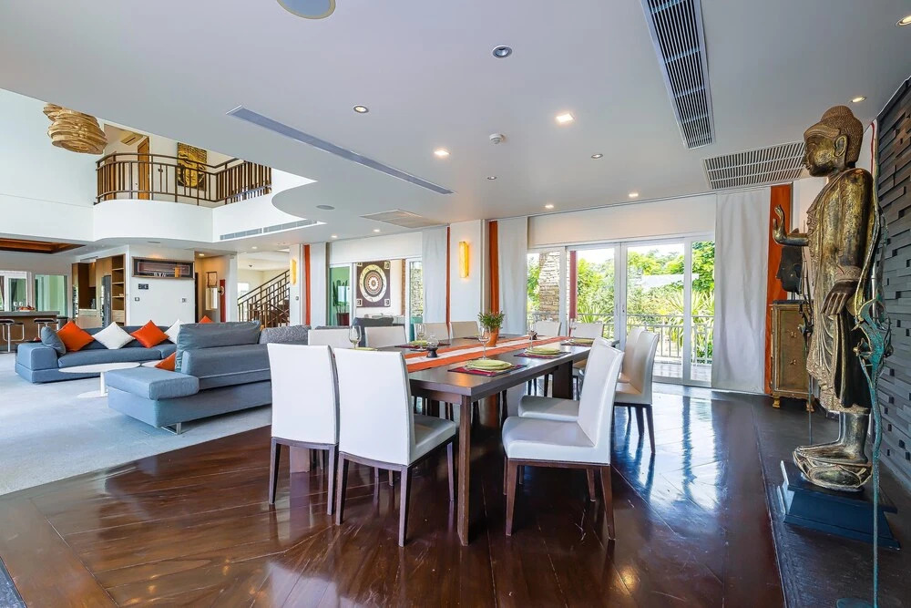 Luxury Mansion 6 BR on Golf Course JB