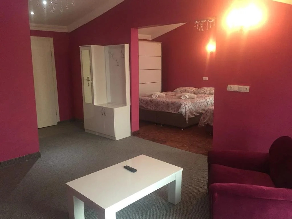 Yanki Otel