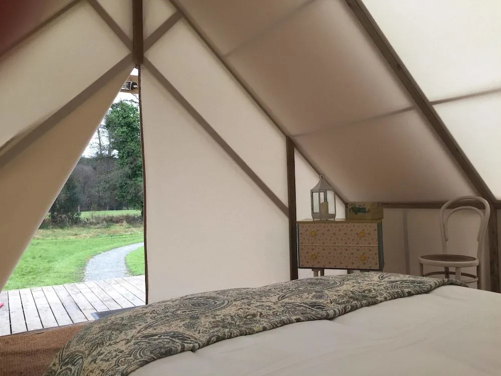 Killarney Glamping at the Grove, Suites and Lodges