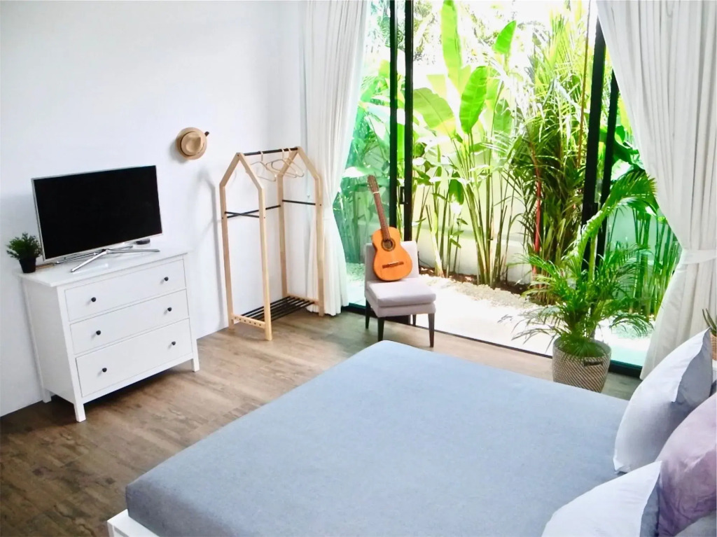 New Wonderful Villa in Nai Harn Center