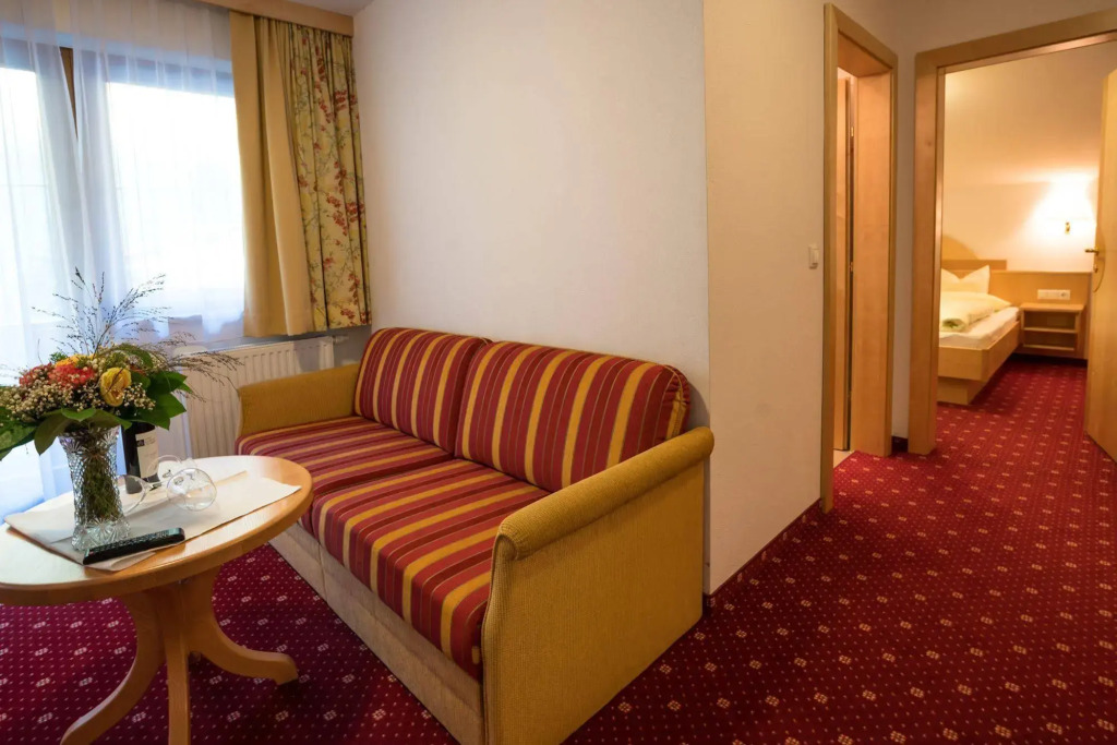 Superior Hotel Persal