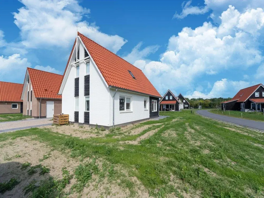 Luxe Stay With Sauna & Garden