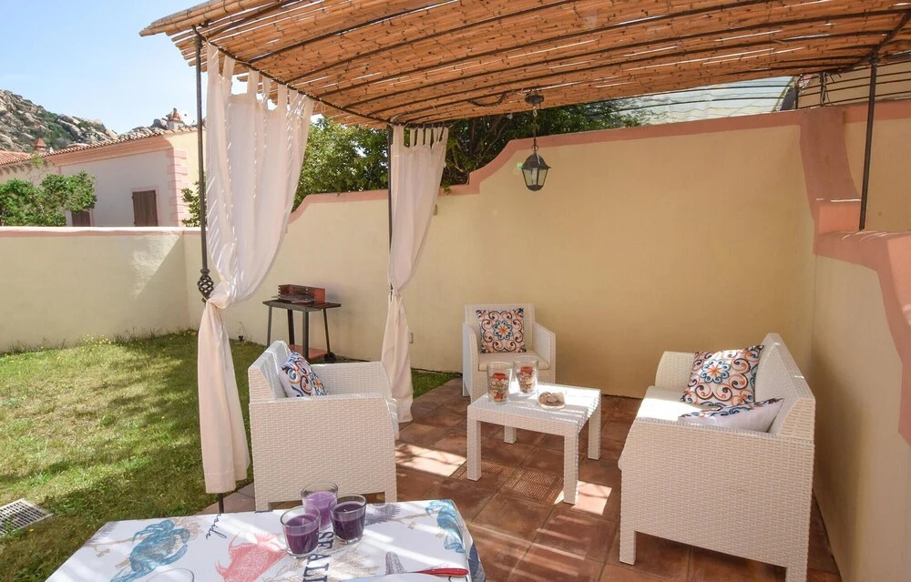 Stunning Home in Capo D'orso - Palau With 3 Bedrooms