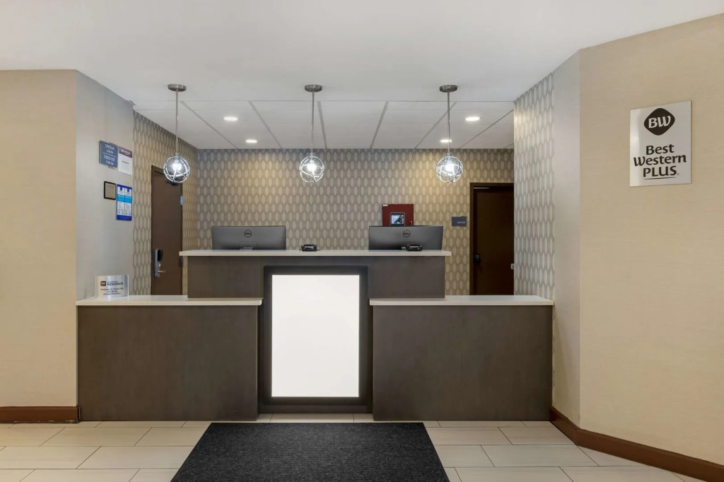 Best Western Plus South Holland Chicago Southland