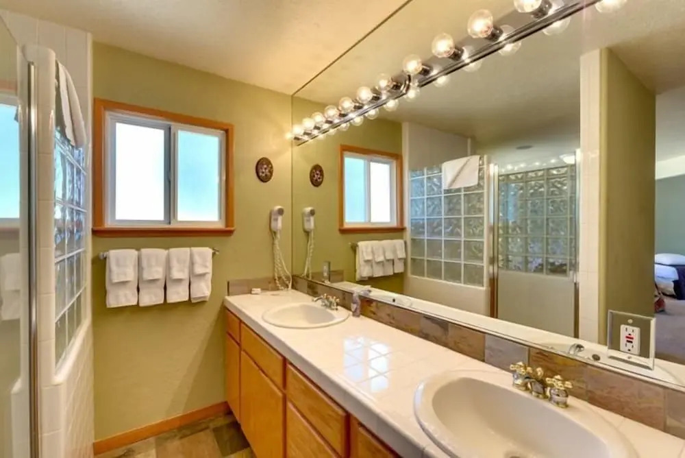 3221 Marlette Circle