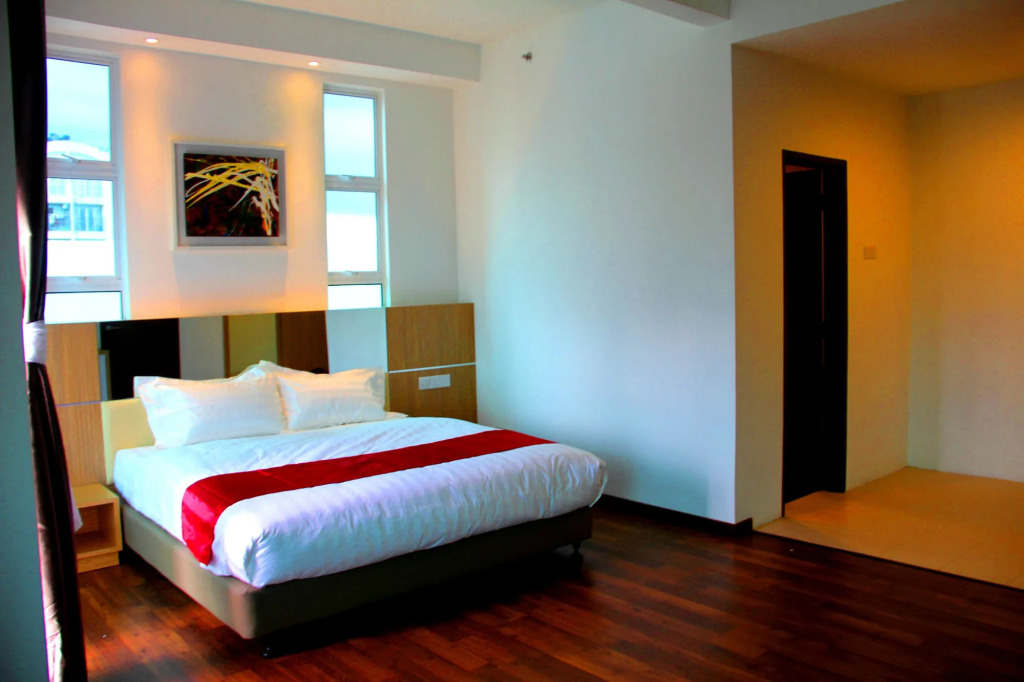 906 Premier Hotel