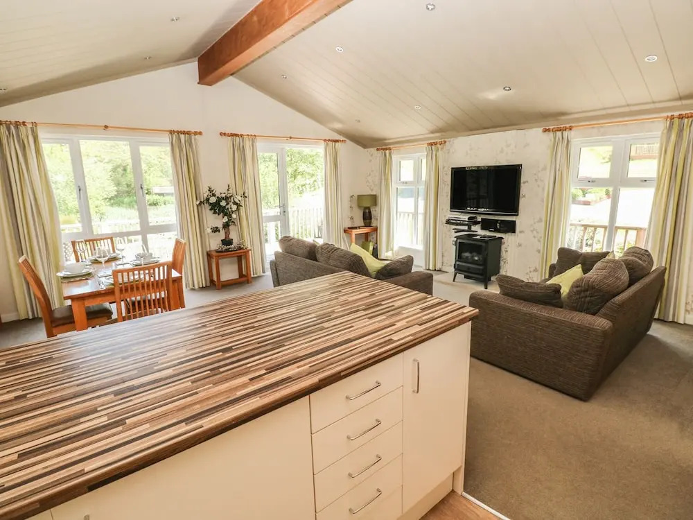 Oak Lodge