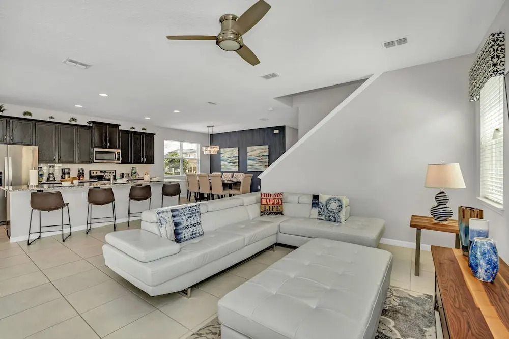 9023 Pelican Cove