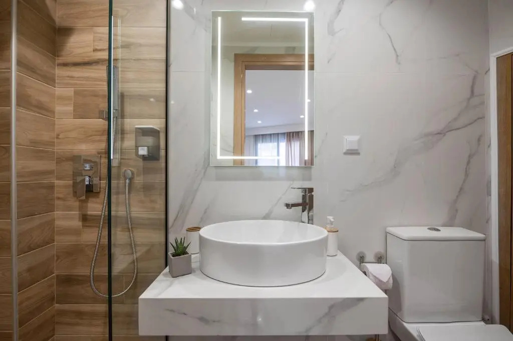 ammos suites