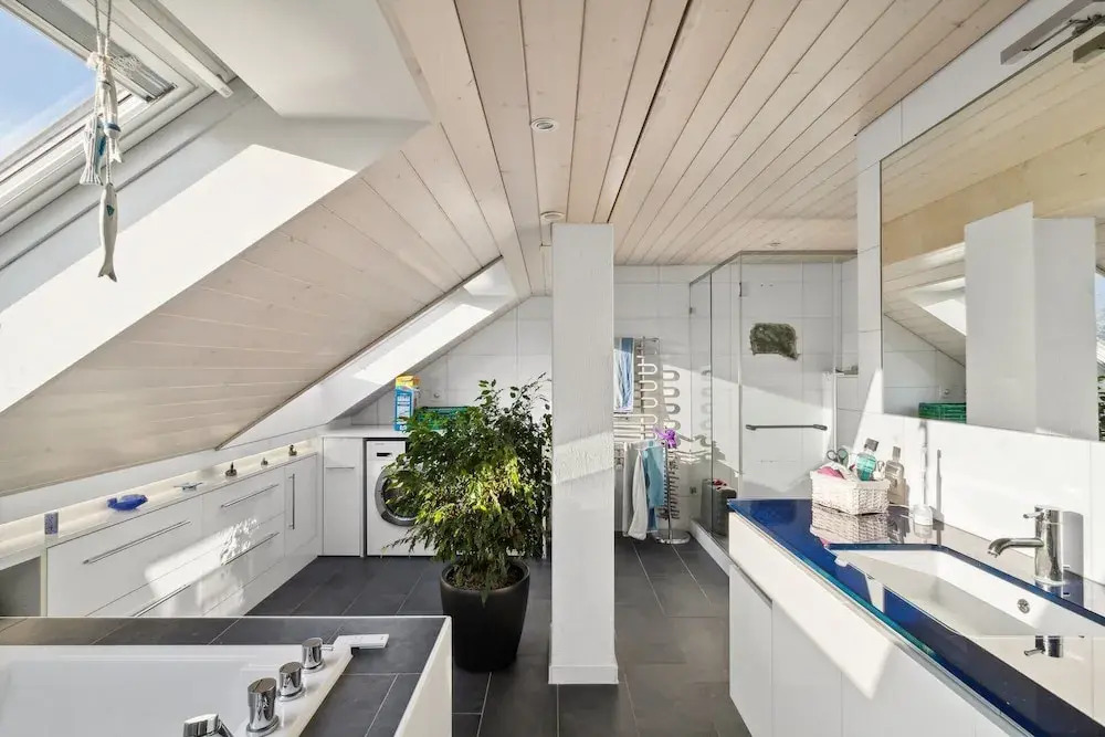 VK - VB - Zürich Airport - Homestay - Villa Bänikon