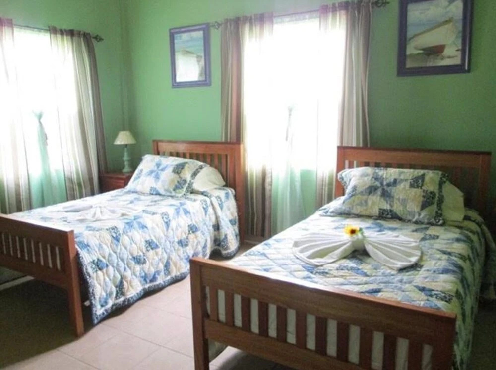 Slo-N-Ez Villa Terrace