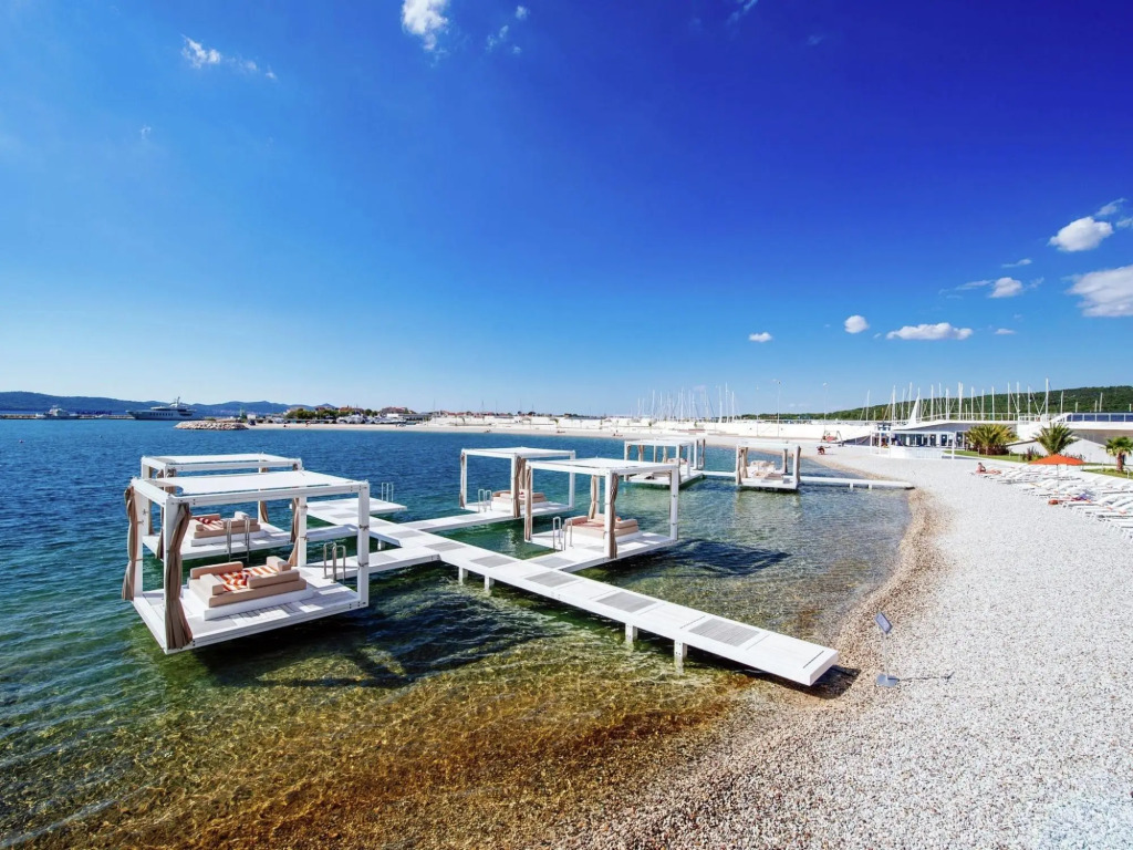 Private Pool Villa in Suko an