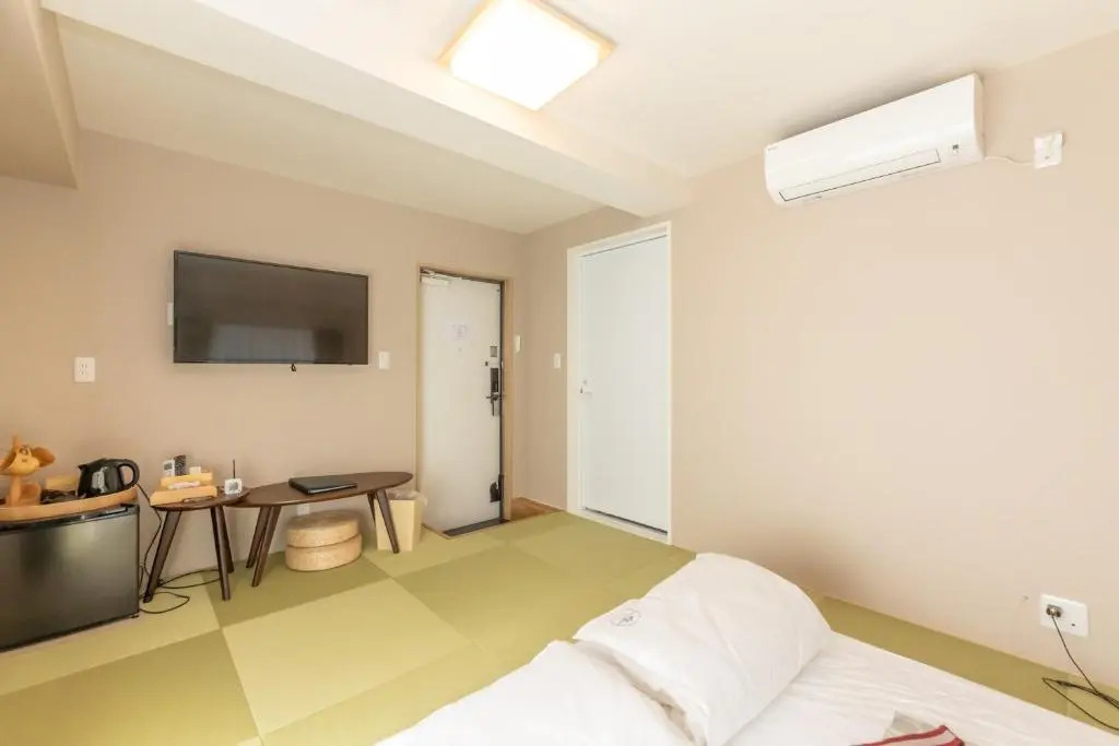 灯光旅館 Light hotel