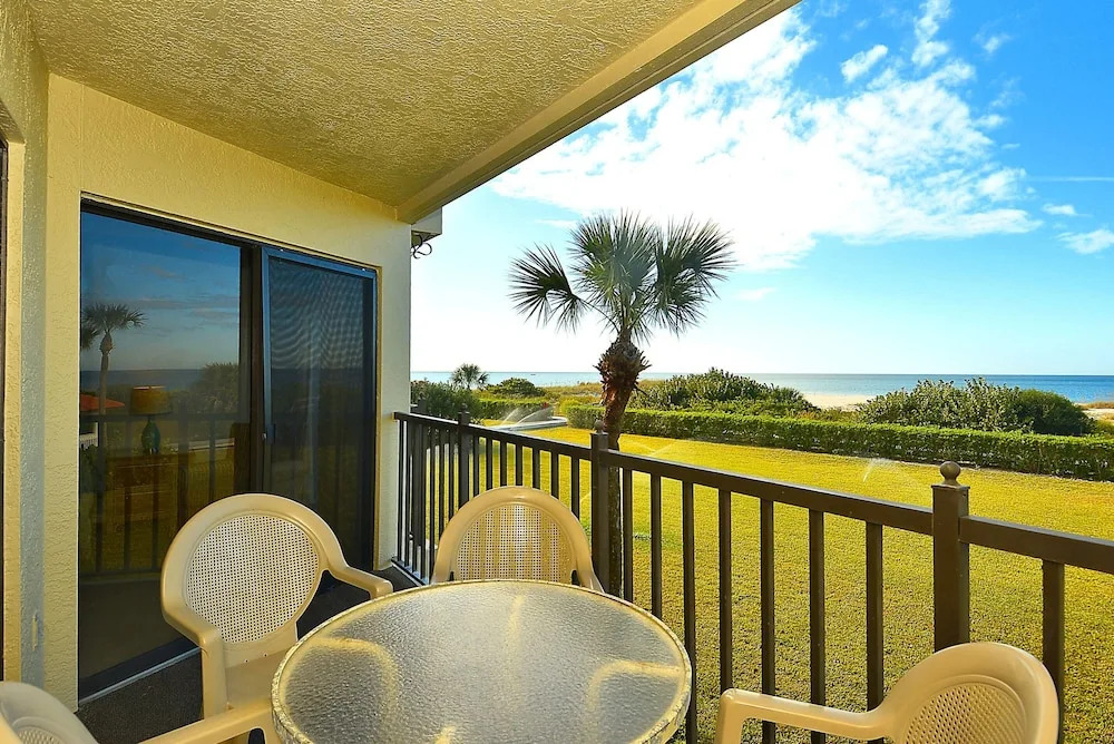 Land's End 205 Building 7 Gorgeous Updates / Beachfront Balcony!