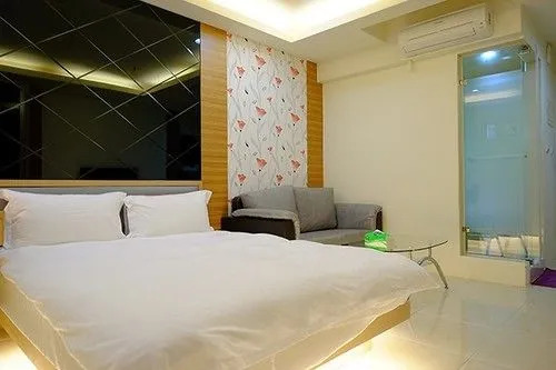 Nora Hostel