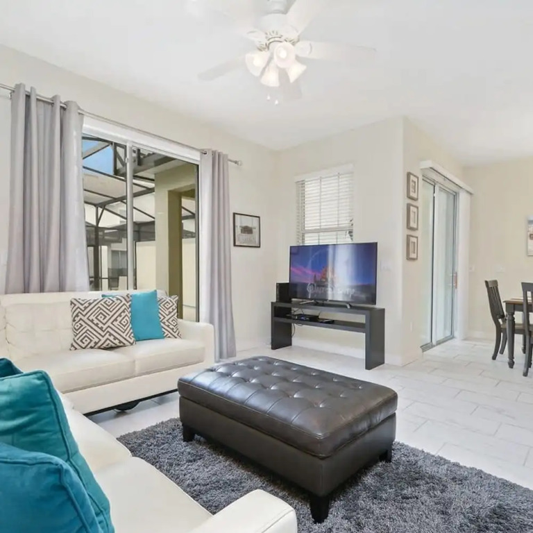 4819 Fantastic 4BD Storey Lake Resort