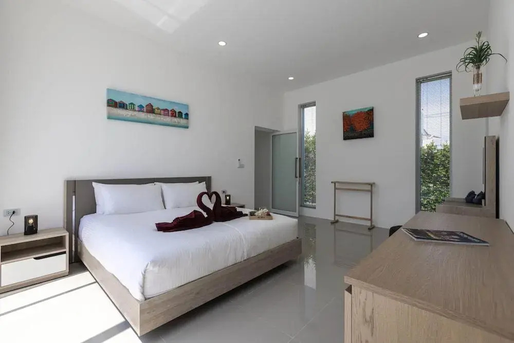 Modern 4 Bedroom Pool Villa KH-A5