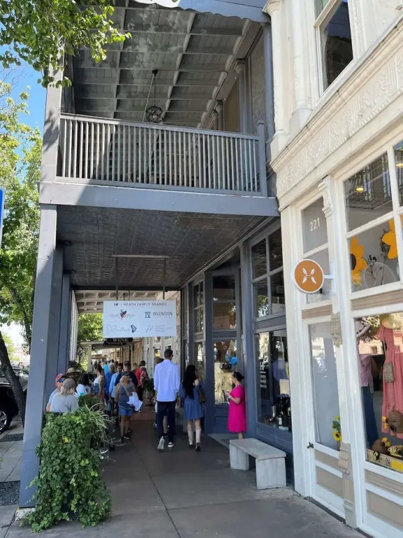 Pecan Retreat-half Mile to Main