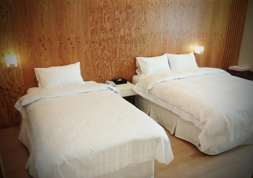 Hotel Khan