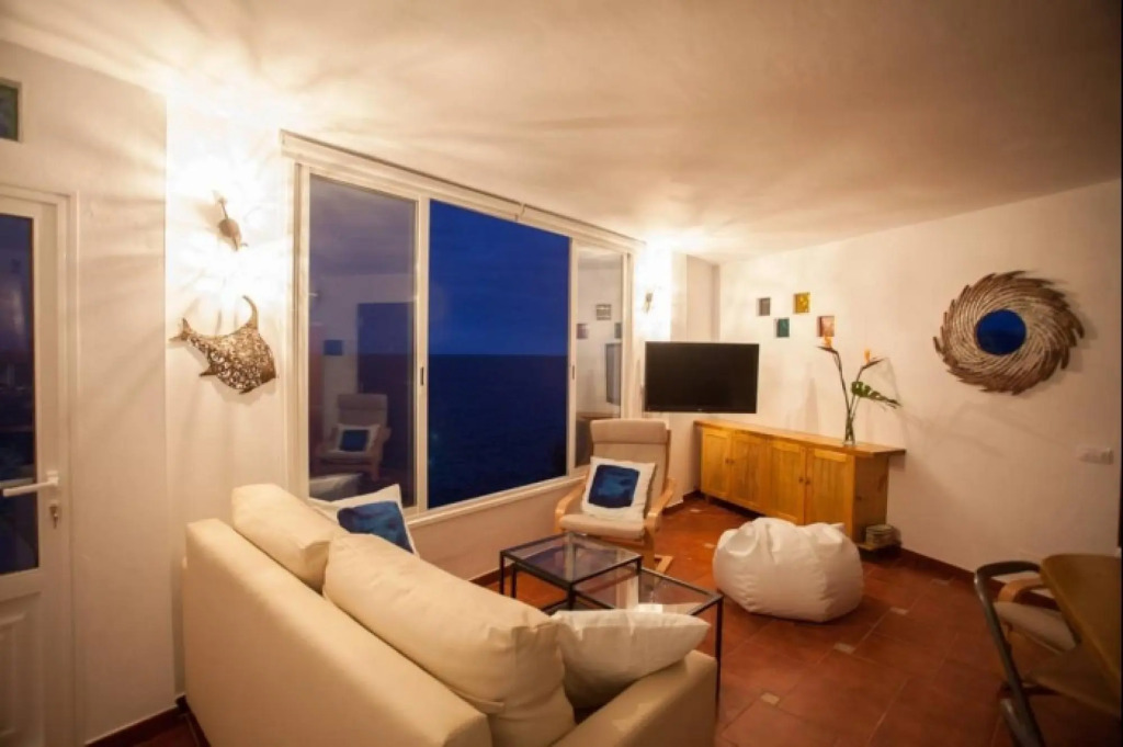 Canary casita next to the Atlantic Ocean