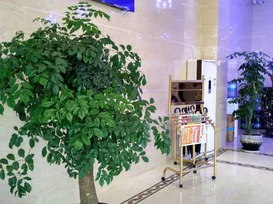 Yingshan Huayi Hotel
