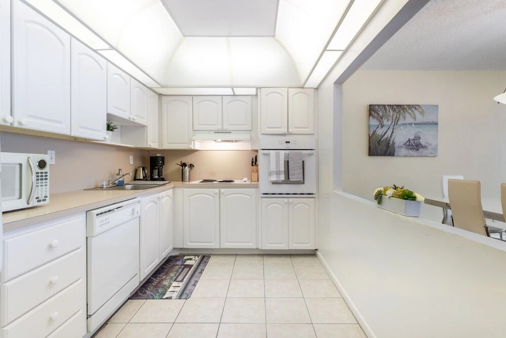 Ocean Reserve Condo by FlatsAway