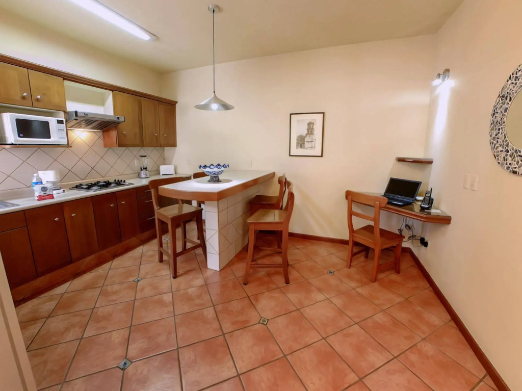 Alcazar Suites