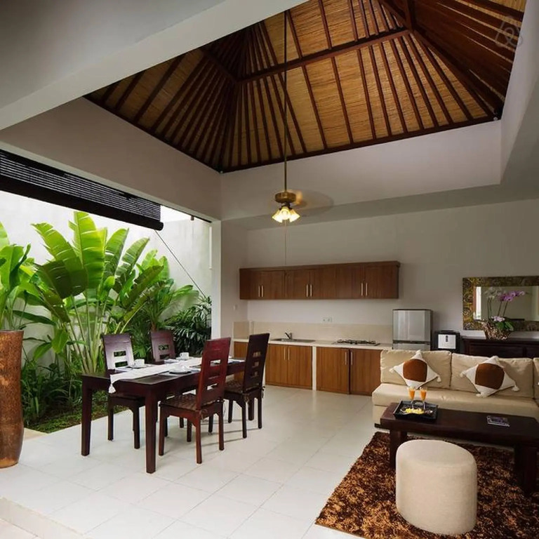1BR Private villa seminyak,20mint walk 2 the beach