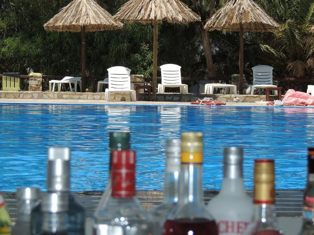 Santa Maria Surfing Beach Hotel (Village/Camping)