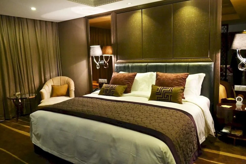 Deyang Care Feeling Grand Hotel