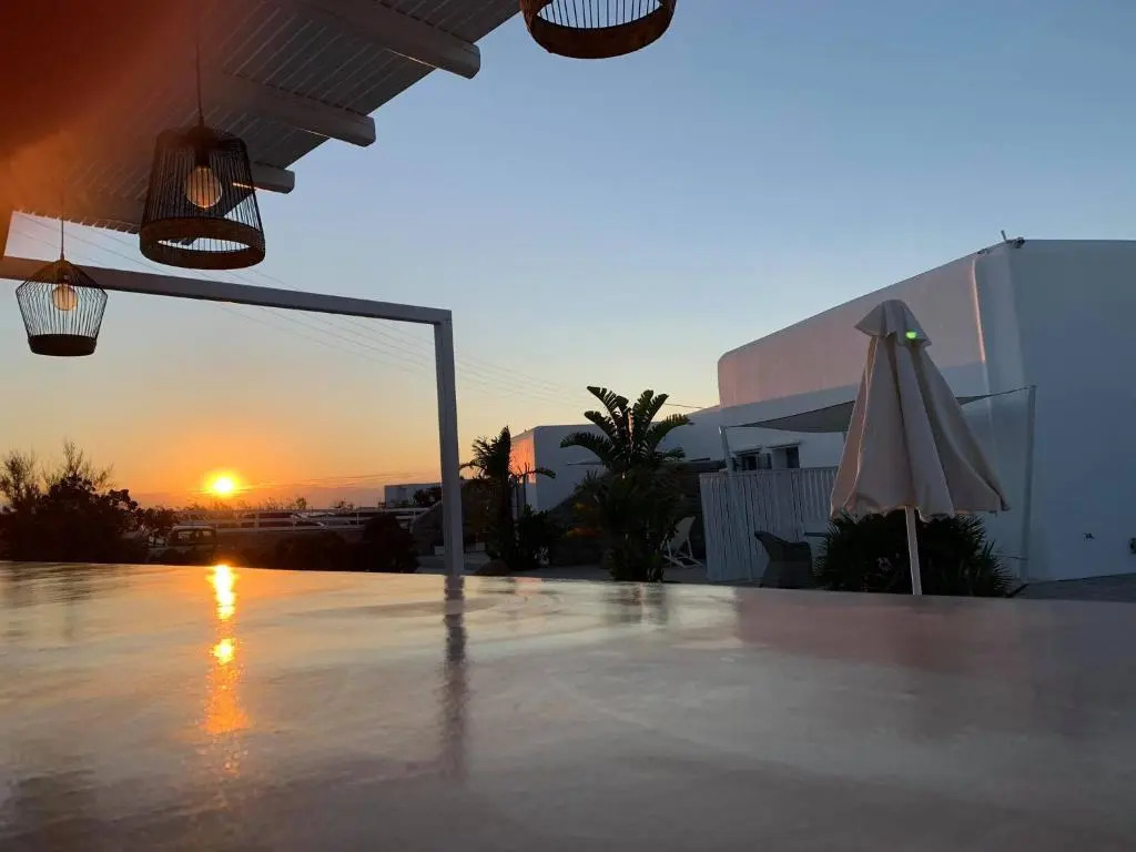 Queen Elegant Suites
