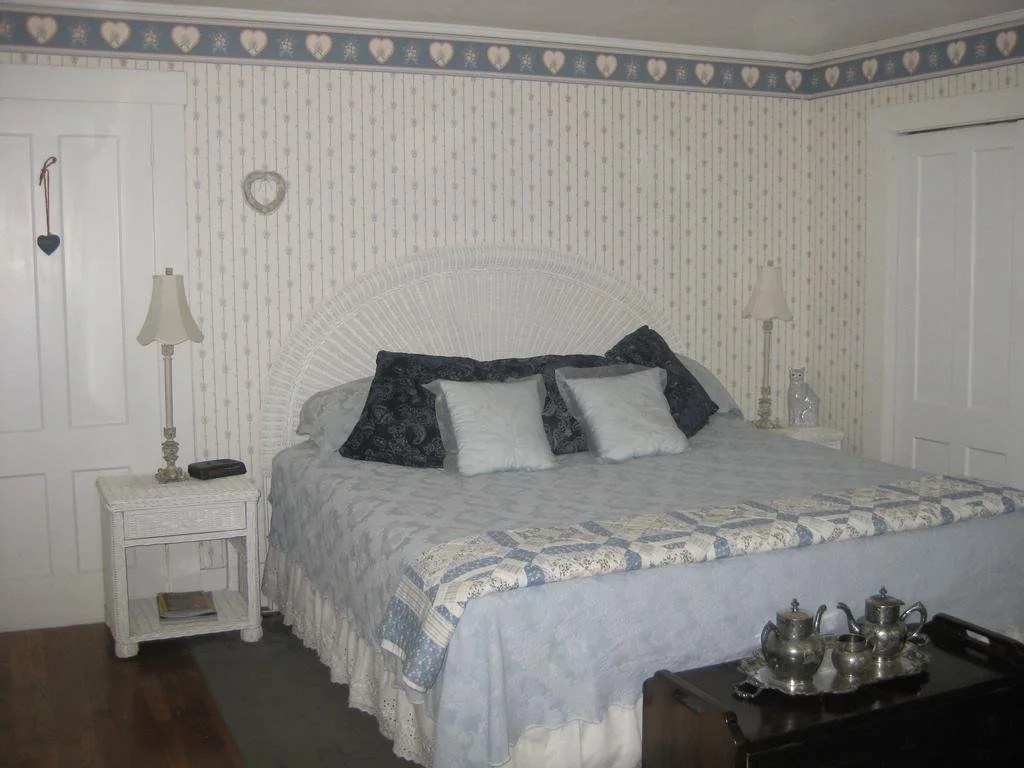The Bridges Inn at Whitcomb House B&B