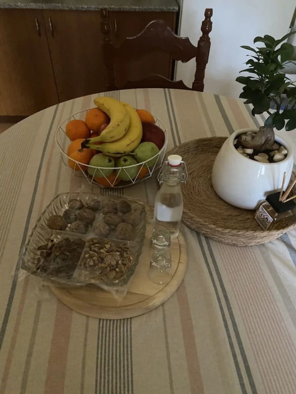 Walnut tree Villa Ano Archanes-10km from Heraklion