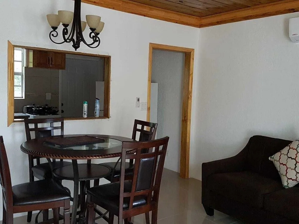 Hill Top Suites